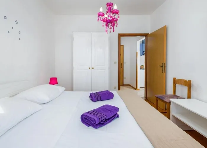 Seaside 066 By Guide Pula